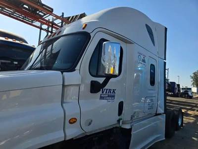 Freightliner Cascadia 125 Cab Assembly