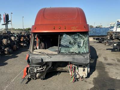 Freightliner Cascadia 125 Cab Assembly
