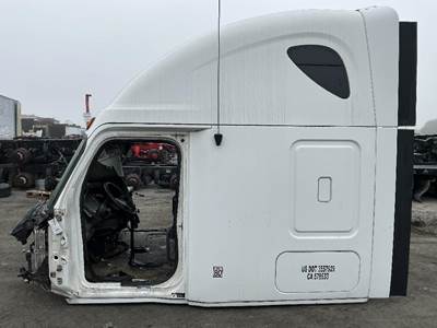 Freightliner Cascadia 125 Cab Assembly