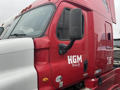 Freightliner Cascadia 125 Cab Assembly for a Freightliner CASCADIA