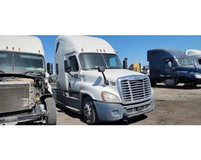 Freightliner Cascadia 125 Cab Assembly