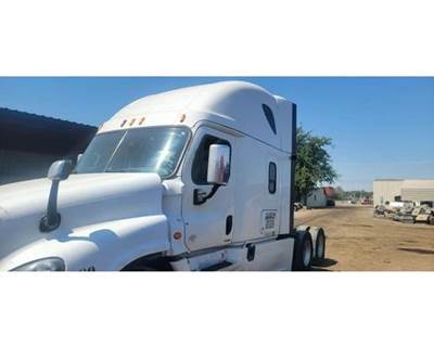 Freightliner Cascadia 125 Cab Assembly