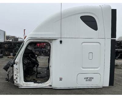 Freightliner Cascadia 125 Cab Assembly