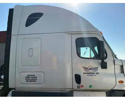 Freightliner Cascadia 125 Cab Assembly