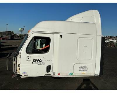 Freightliner Cascadia 125 Cab Assembly