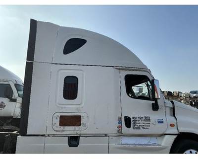 Freightliner Cascadia 125 Cab Assembly for a Freightliner CASCADIA