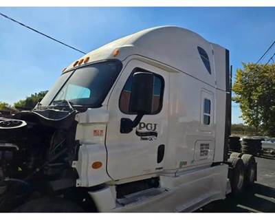 Freightliner Cascadia 125 Cab Assembly