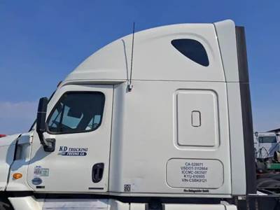 Freightliner Cascadia 125 72" Raised Roof Cab Assembly for a Freightliner Cascadia 125
