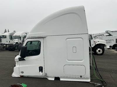 Freightliner Cascadia 126 Cab Assembly for a Freightliner Cascadia 126 72" Mid Roof XT