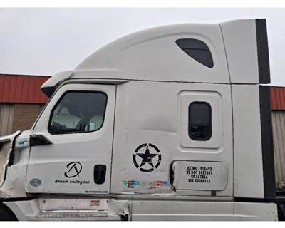 Freightliner Cascadia 126 Cab Assembly for a Freightliner CASCADIA