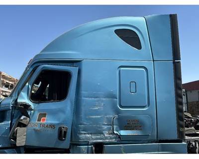 Freightliner Cascadia 126 Cab Assembly for a Freightliner CASCADIA