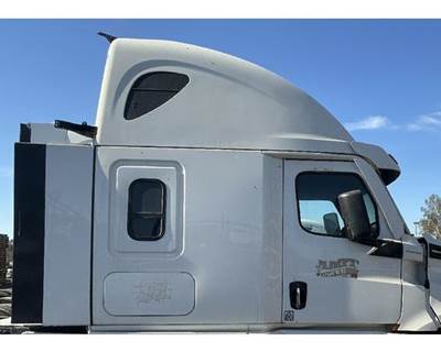 Freightliner Cascadia 126 Cab Assembly for a Freightliner CASCADIA