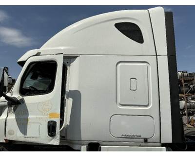 Freightliner Cascadia 126 Cab Assembly for a Freightliner CASCADIA