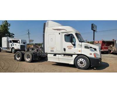 Freightliner Cascadia 132 Cab Assembly