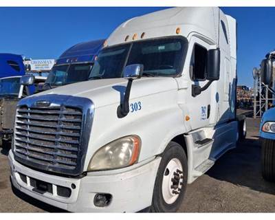 Freightliner Cascadia Cab Assembly for a Freightliner Cascadia 125