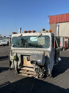 International F9370 Cab Assembly for a International F-9370