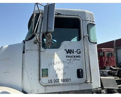 Kenworth T800 Cab Assembly