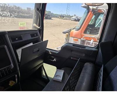 Kenworth T800 Cab Assembly