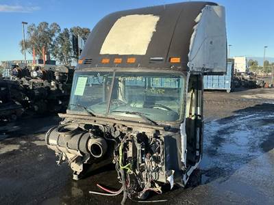 Mack CXU613T Cab Assembly