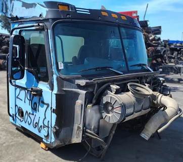 Mack CXU633T Cab Assembly