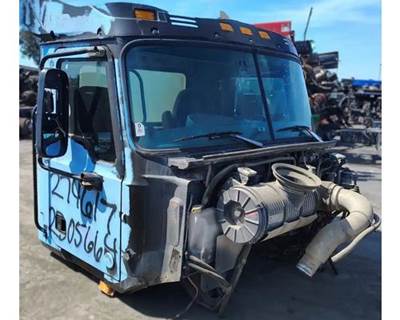 Mack CXU633T Cab Assembly