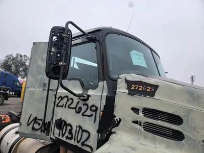 Mack Pinnacle CXU612 Cab Assembly for a Mack CXU612