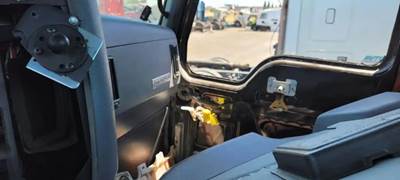 Mack Pinnacle CXU612 Cab Assembly for a Mack CXU612