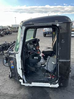 Mack Pinnacle CXU612 Cab Assembly for a Mack CXU612