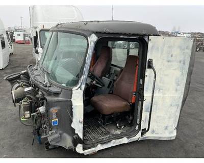 Mack Pinnacle CXU612 Cab Assembly for a Mack CXU612
