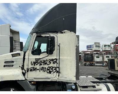 Mack Pinnacle CXU612 Cab Assembly for a Mack CXU612