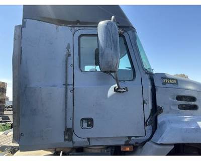 Mack Pinnacle CXU612 Cab Assembly for a Mack CXU612