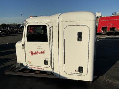 Peterbilt 384 Cab Assembly