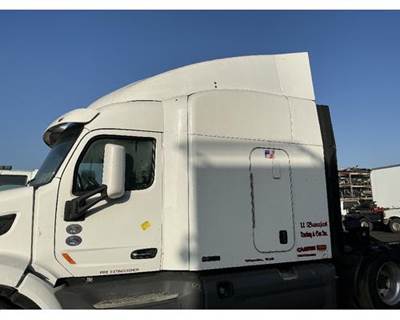 Peterbilt 579 Cab Assembly