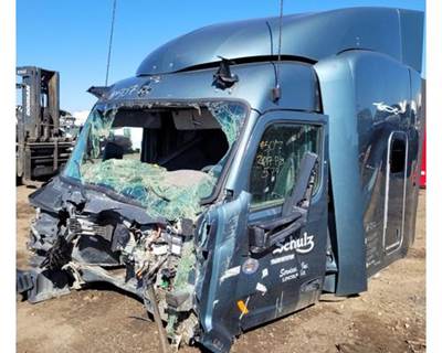 Peterbilt 579 Cab Assembly
