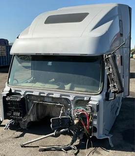 Volvo VNL Cab Assembly