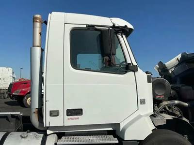 Volvo VNL Cab Assembly