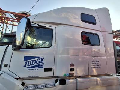 Volvo VNL Cab Assembly