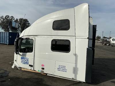 Volvo VNL Cab Assembly