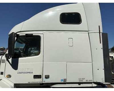 Volvo VNL Cab Assembly