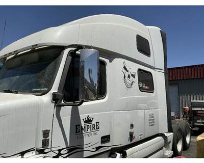 Volvo VNL Cab Assembly