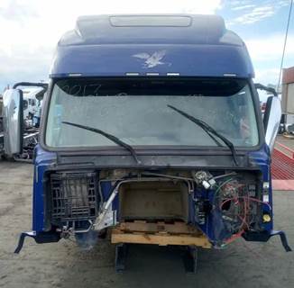 Volvo VNL670 Cab Assembly