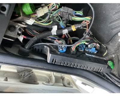 International LT625 Left Chassis Control Module