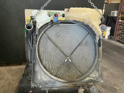 Cummins ISX12 G Cooling Assembly for a Kenworth T680
