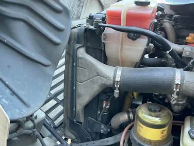 Detroit DD13 Cooling Assembly for a Freightliner Cascadia 113