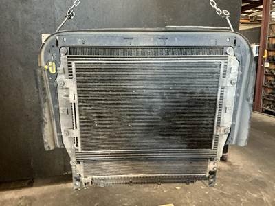 Detroit DD15 Cooling Assembly for a Freightliner Cascadia 126