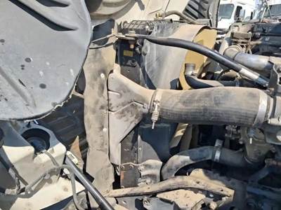 Detroit DD15 Cooling Assembly for a Freightliner Cascadia 125