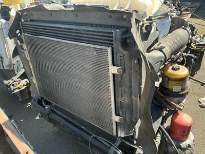 Freightliner Cascadia 125 Cooling Assembly
