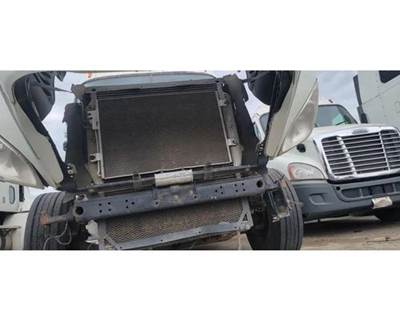 Freightliner Cascadia 125 Cooling Assembly