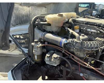 Freightliner Cascadia 126 Cooling Assembly for a Freightliner CASCADIA