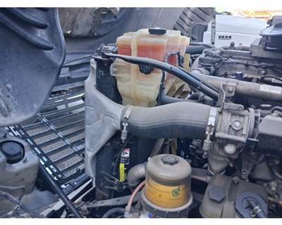 Freightliner Cascadia Cooling Assembly for a Freightliner Cascadia 125